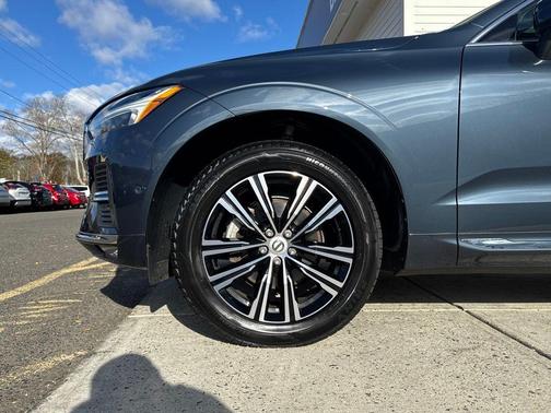 2022 Volvo XC60 B5 Inscription