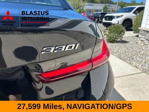 2023 BMW 330 i xDrive