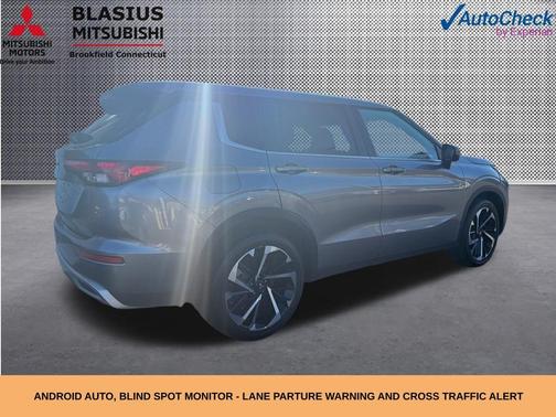 Gray 2022 Mitsubishi Outlander SE
