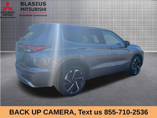 Gray 2022 Mitsubishi Outlander SE