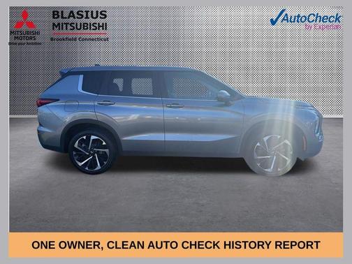 Gray 2022 Mitsubishi Outlander SE