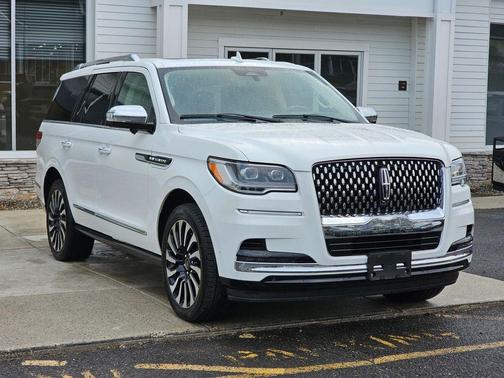 2022 Lincoln Navigator Black Label