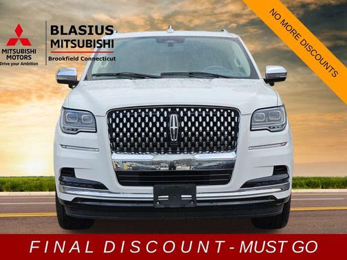 Pristine White 2022 Lincoln Navigator Black Label