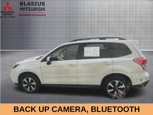 Crystal White Pearl 2017 Subaru Forester 2.5i Limited