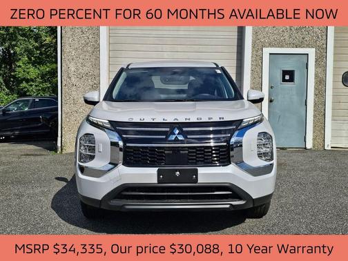 2025 Mitsubishi Outlander ES