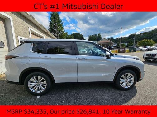 2025 Mitsubishi Outlander ES