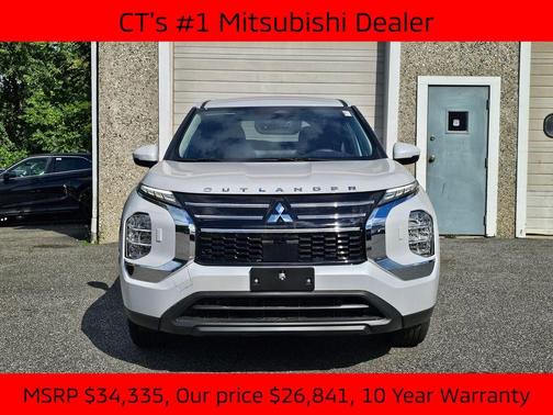 2025 Mitsubishi Outlander ES