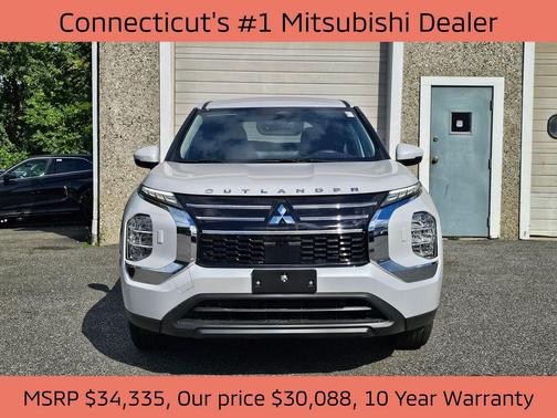 2025 Mitsubishi Outlander ES