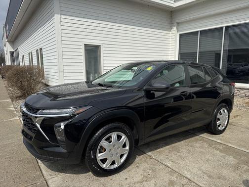 2024 Chevrolet Trax LS