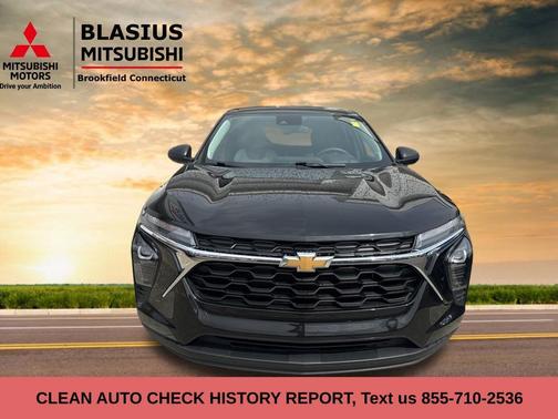 Mosaic Black Metallic 2024 Chevrolet Trax LS