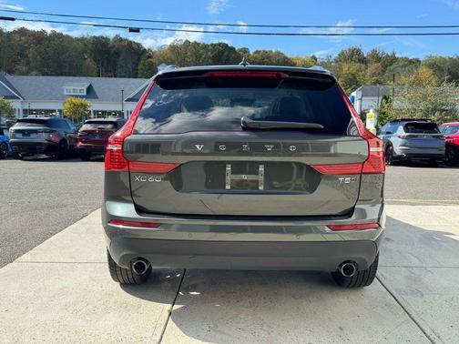 2020 Volvo XC60 T5 Momentum