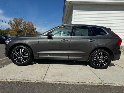 2020 Volvo XC60 T5 Momentum