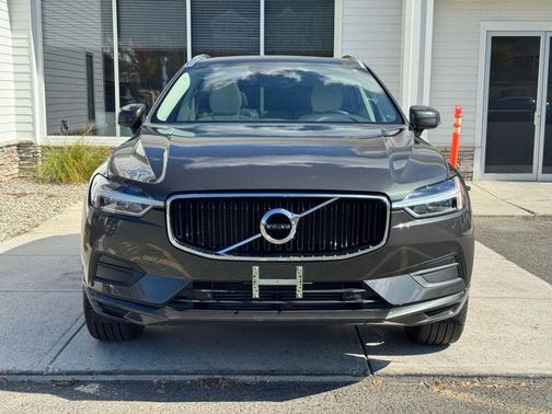 2020 Volvo XC60 T5 Momentum