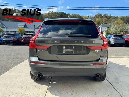 2020 Volvo XC60 T5 Momentum