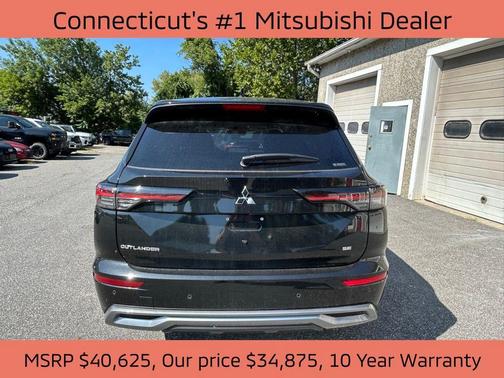 2025 Mitsubishi Outlander SE