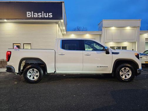 2023 GMC Sierra 1500 SLE