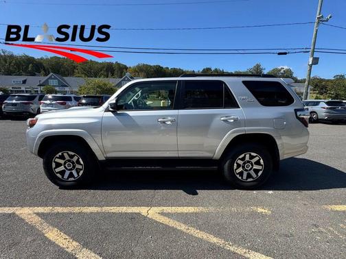 2024 Toyota 4Runner TRD Off Road