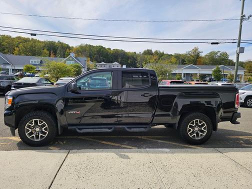 2022 GMC Canyon AT4 w/Leather