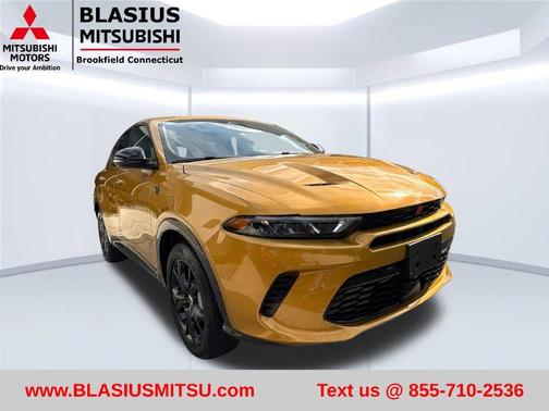 Gold 2024 Dodge Hornet R/T