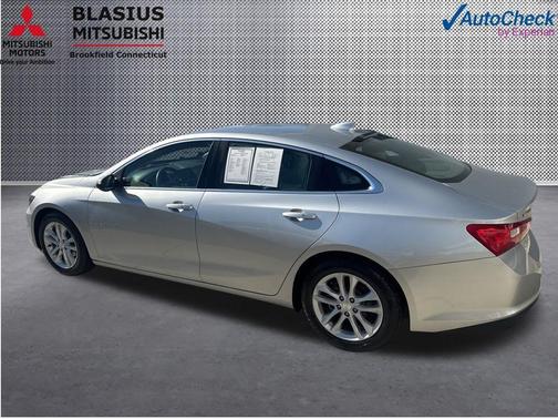 Silver Ice Metallic 2018 Chevrolet Malibu Hybrid