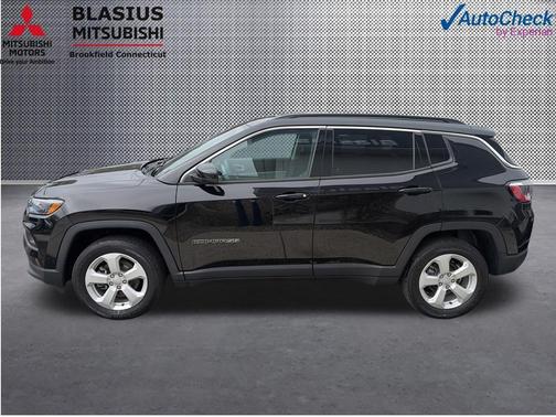 Diamond Black 2022 Jeep Compass Latitude
