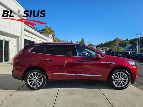 2021 Buick Enclave Essence