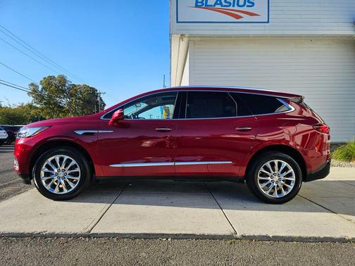 2021 Buick Enclave Essence