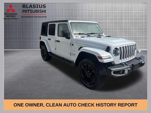 Bright White Clearcoat 2023 Jeep Wrangler 4xe Sahara