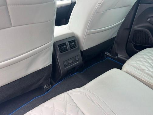 2023 Mitsubishi Outlander PHEV SEL