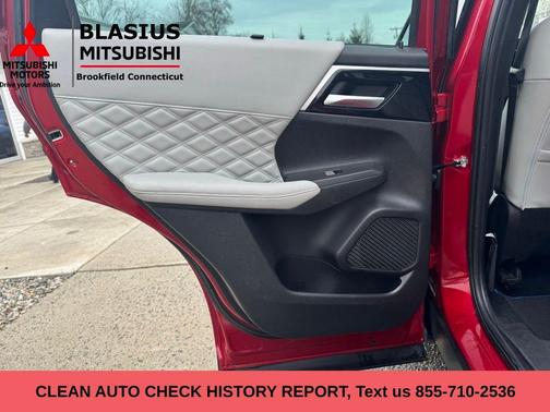 2023 Mitsubishi Outlander PHEV SEL