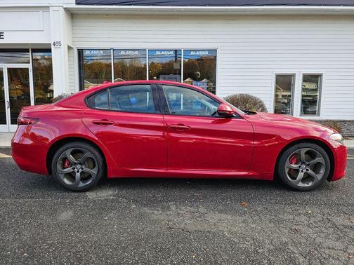 2018 Alfa Romeo Giulia Base