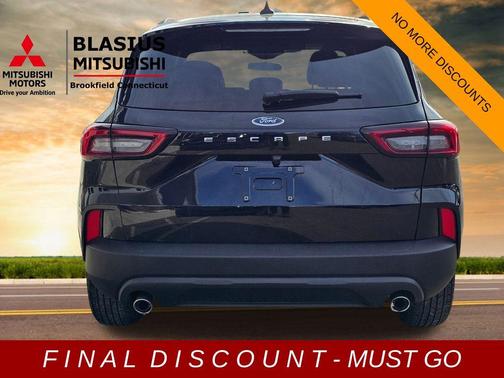 Black Metallic 2025 Ford Escape ST-Line