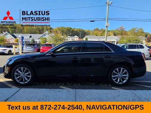 2021 Chrysler 300 Touring