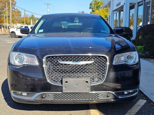 2021 Chrysler 300 Touring