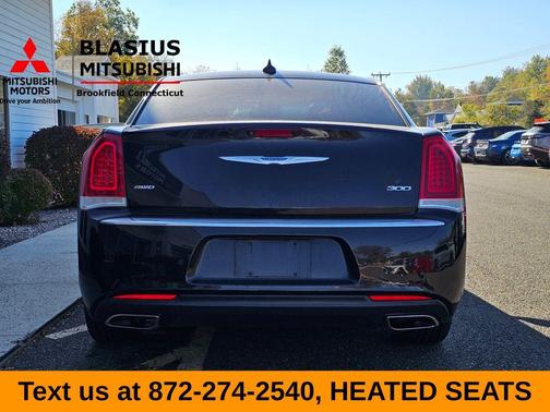 2021 Chrysler 300 Touring