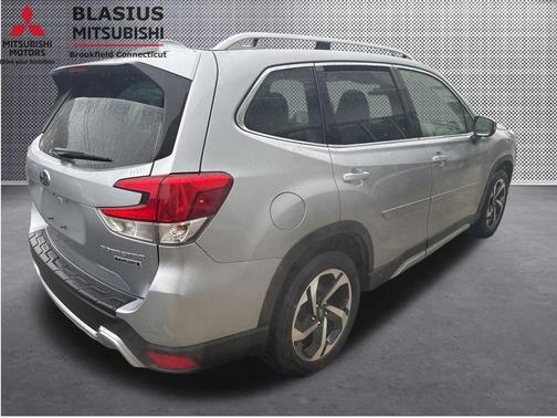 Ice Silver Metallic 2023 Subaru Forester Touring