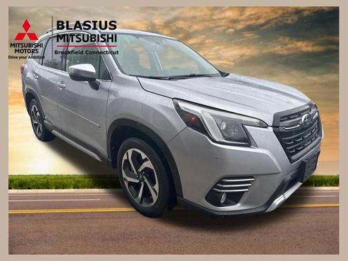 Ice Silver Metallic 2023 Subaru Forester Touring