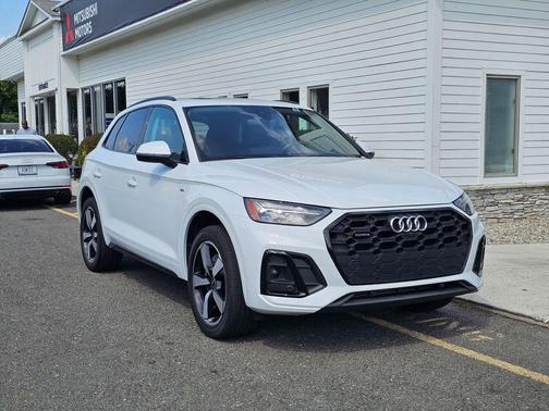 2022 Audi Q5 45 S line Premium Plus