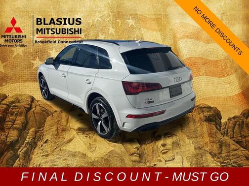 2022 Audi Q5 45 S line Premium Plus