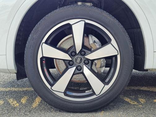 2022 Audi Q5 45 S line Premium Plus