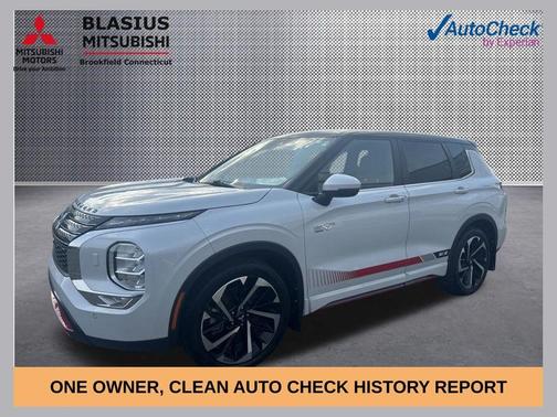 White Diamond / Black 2023 Mitsubishi Outlander PHEV SE