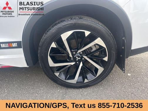 White Diamond / Black 2023 Mitsubishi Outlander PHEV SE