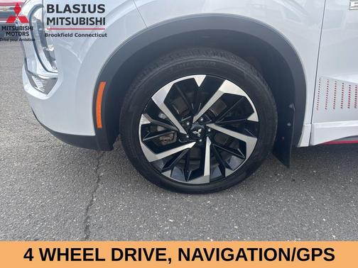 White Diamond / Black 2023 Mitsubishi Outlander PHEV SE