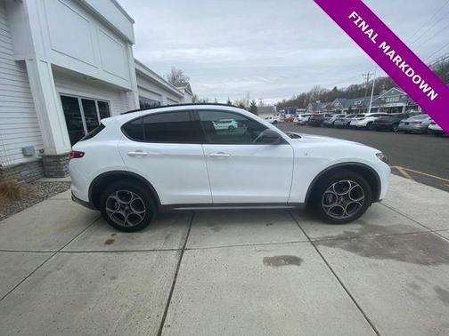 2024 Alfa Romeo Stelvio Ti