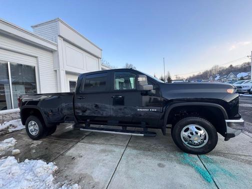 2024 Chevrolet Silverado 3500 LT