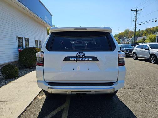 2024 Toyota 4Runner TRD Off Road Premium