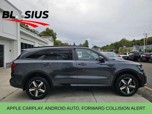 2023 Kia Sorento S