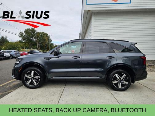 2023 Kia Sorento S