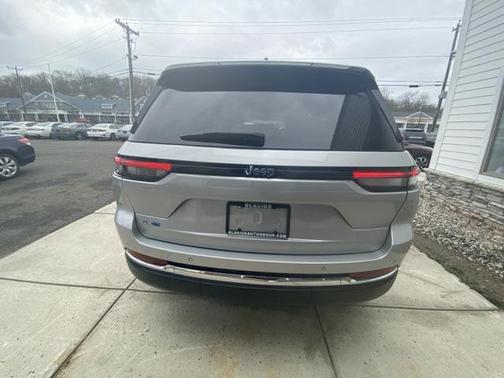 2023 Jeep Grand Cherokee 4xe Base