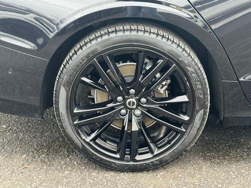 2024 Volvo S60 B5 Plus Black Edition